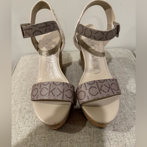 Brand New Calvin Klein Karmona Sandals Natural Wedges. Size 8.5B - Picture 10 of 10